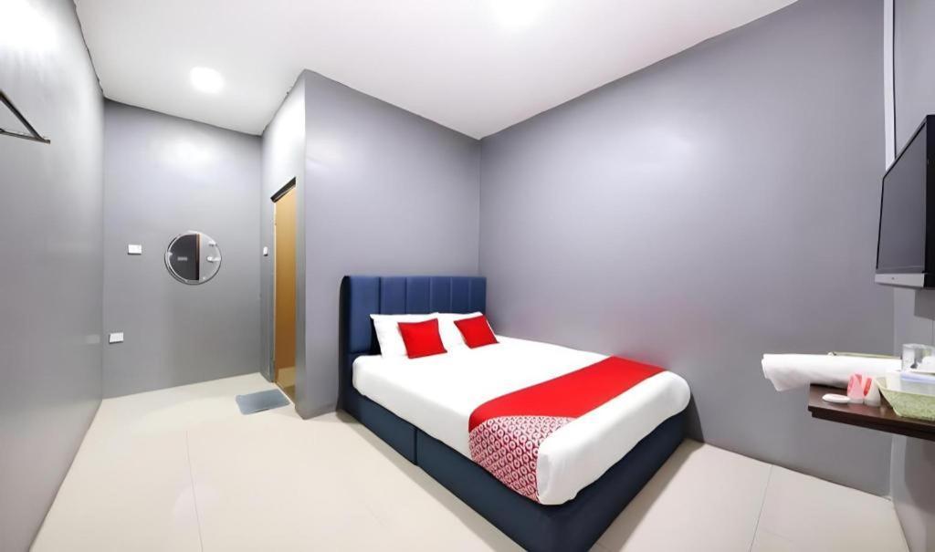 Hotel Iskandar Seri Iskandar Extérieur photo
